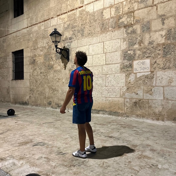 Meet your Posher, Angelo - Picture 2 of 3